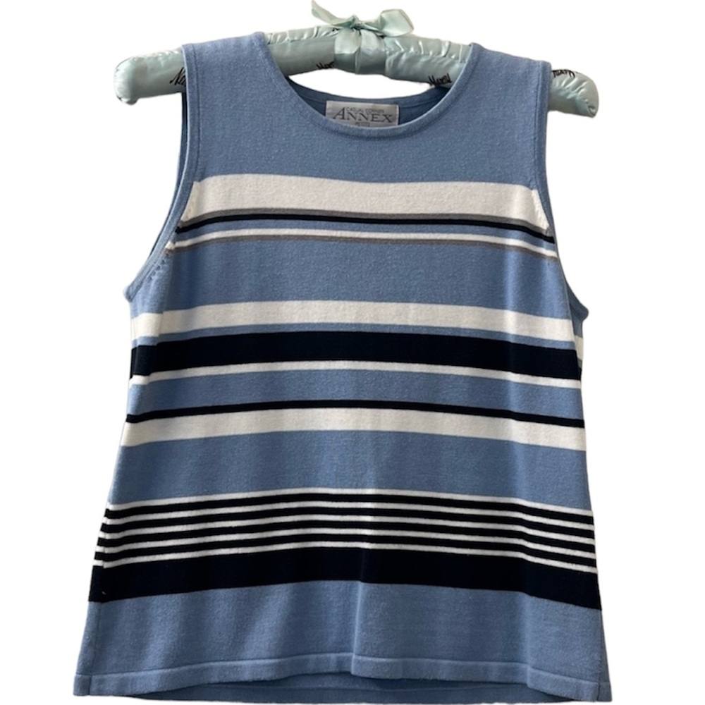 5/$20 Casual Corner Sleeveless Sweater
